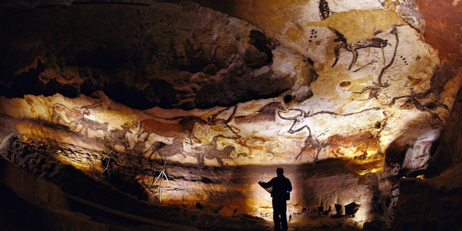 Explore Lascaux Cave: A Journey into Prehistoric Wonders of the Dordogne  Valley | Visit Dordogne Valley
