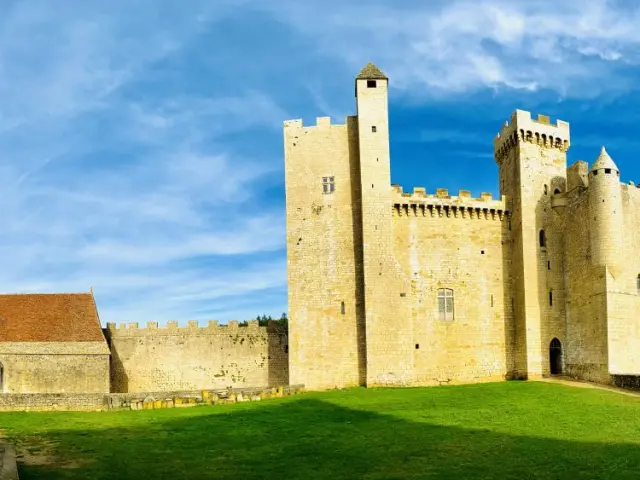 Arrivée au Château