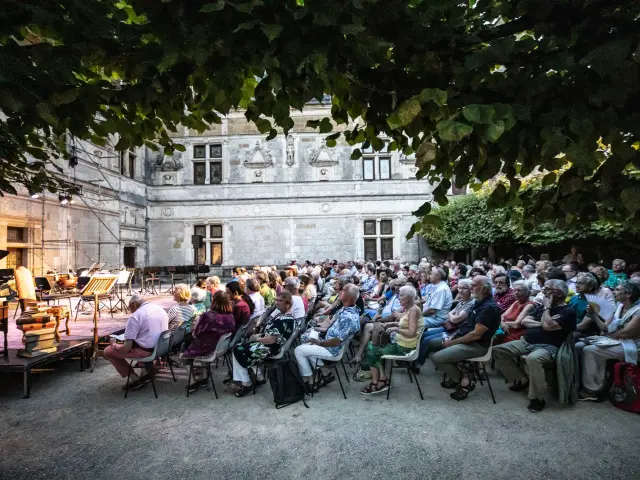 Montal Loran Chourrau