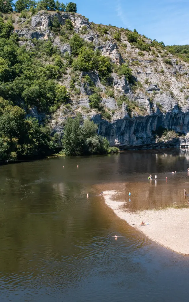 Plage de la Bourgnette à Lacave