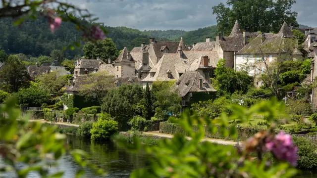Maisons quai Argentat-sur-Dordogne
